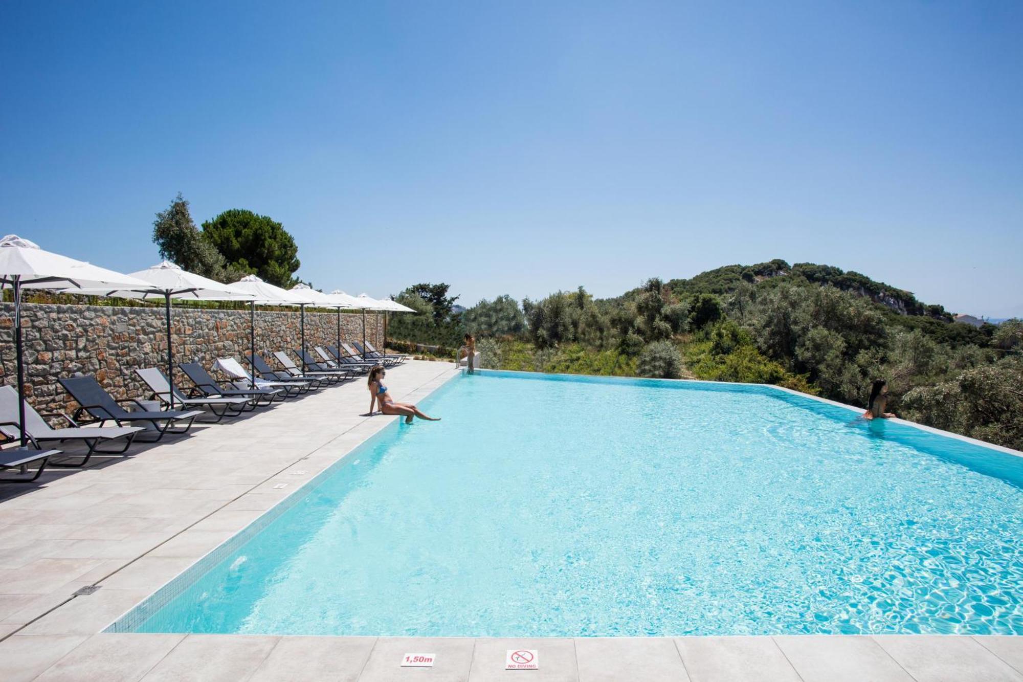Amira Aparthotel Skiathos Town Exterior photo