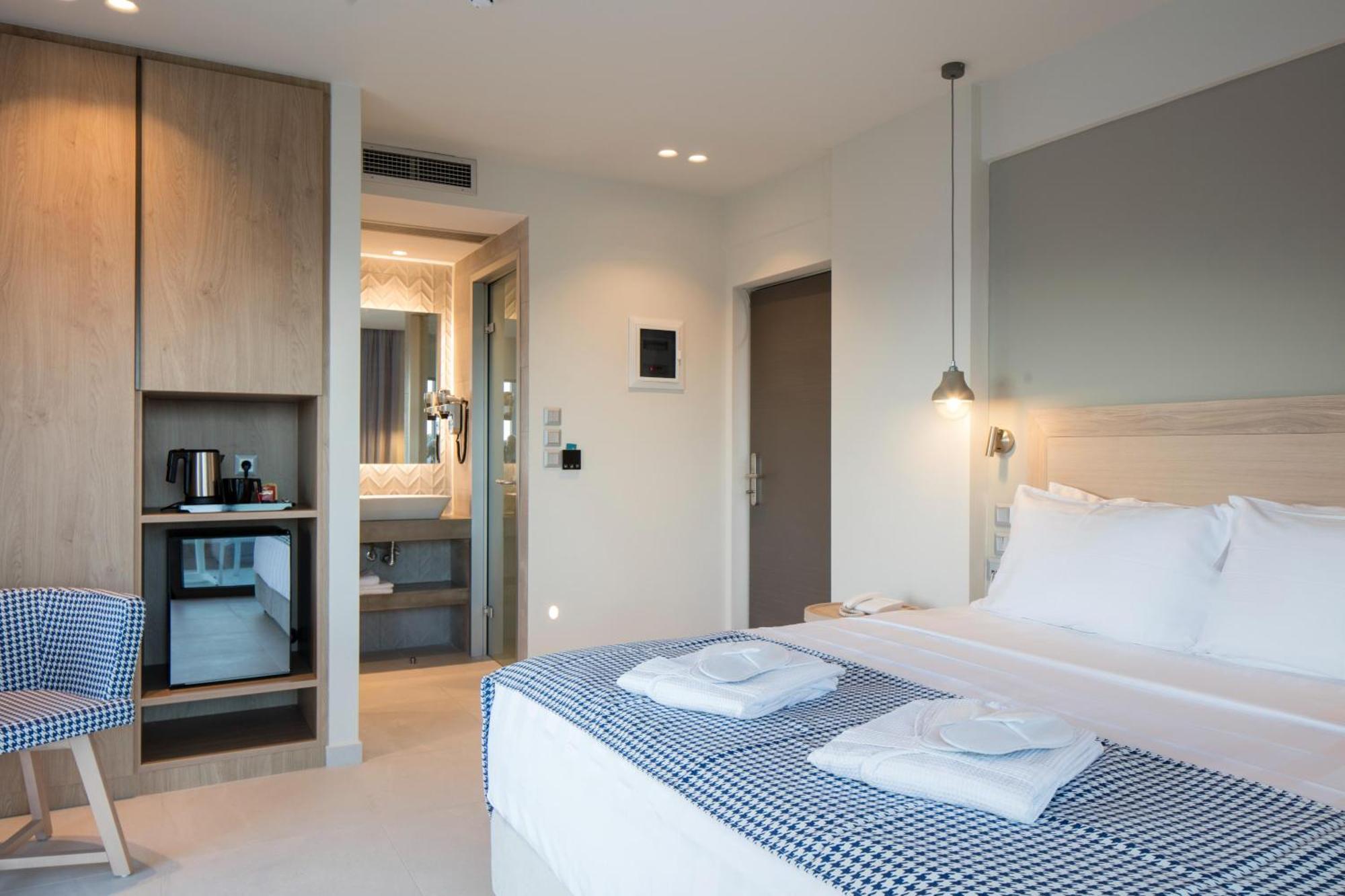 Amira Aparthotel Skiathos Town Exterior photo