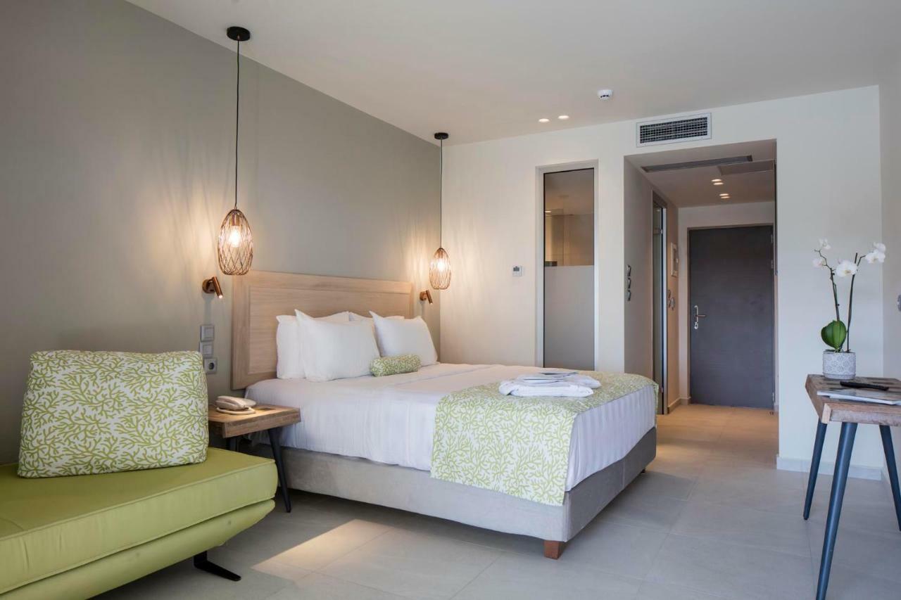 Amira Aparthotel Skiathos Town Exterior photo