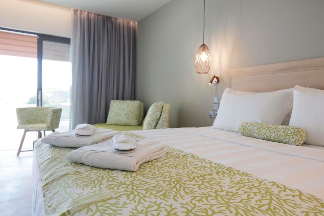 Amira Aparthotel Skiathos Town Exterior photo